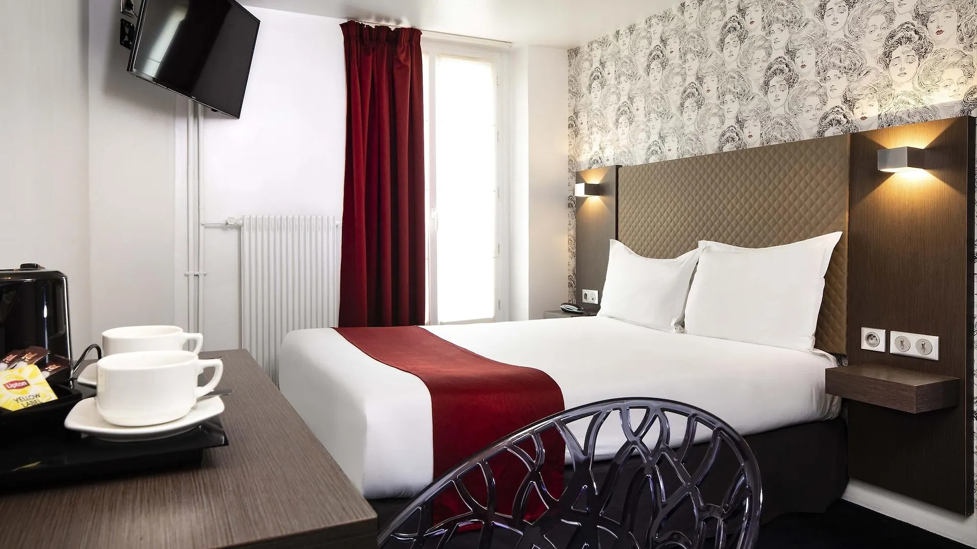 Hotel De La Gaite Париж 3*,