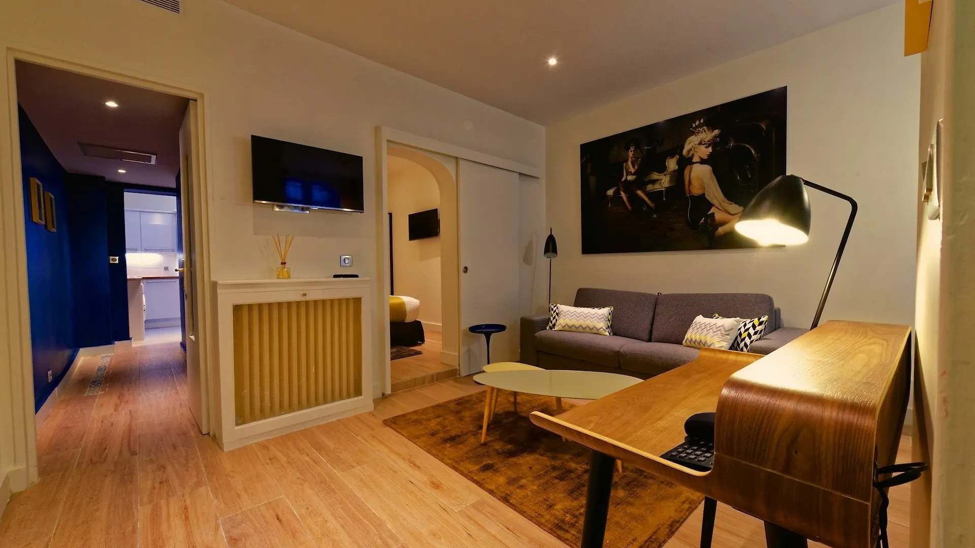 ***  Hotel De La Gaite Париж Франция
