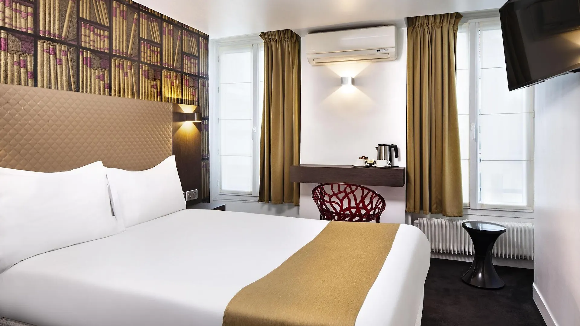 Hotel De La Gaite Paris 3*,  France